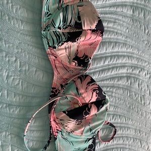 SOLD🔥. Kate Spade swim top